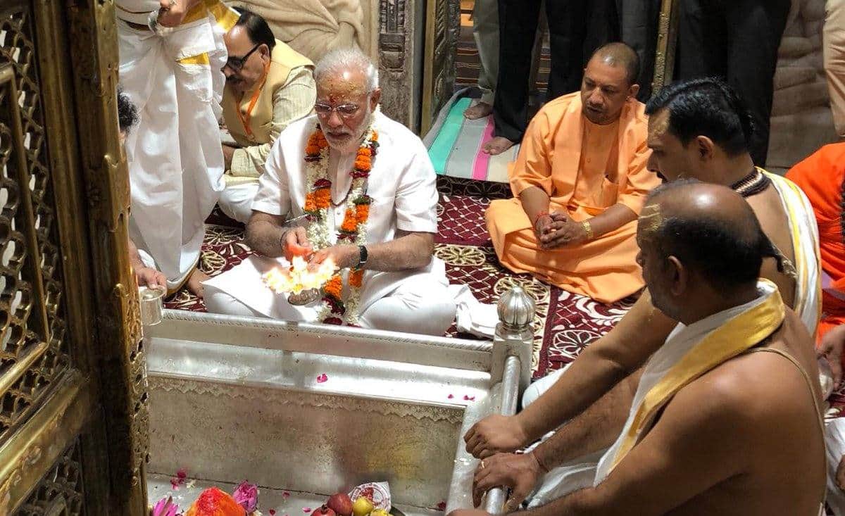 PM modi worship at kashi vishwanath temple on his birthday
