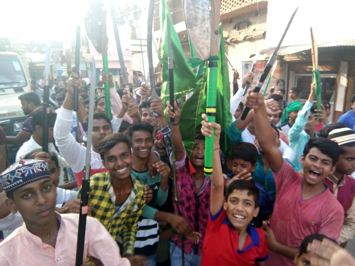 शानो-शौकत से निकला मोहर्रम की सातवीं का जुलूस