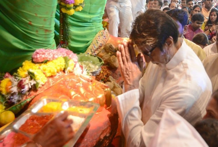 ganesh chaturthi amitabh bachchan visit at lalbaugcha raja pandal