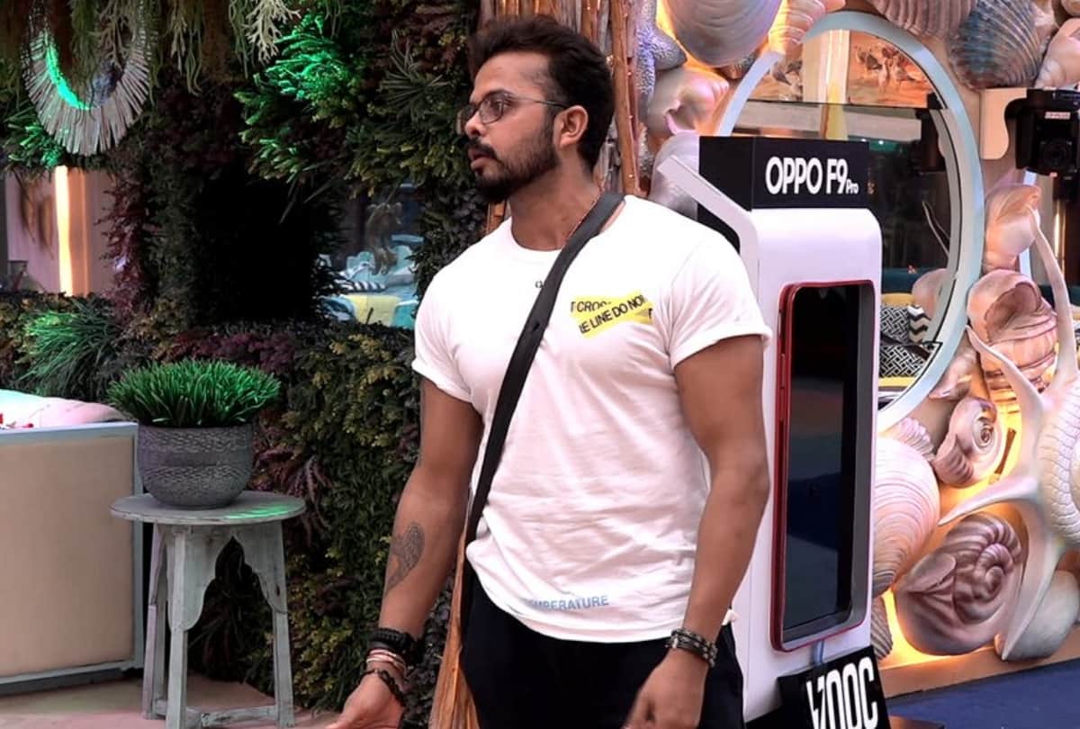 bigg boss sreesanth spit at deepak thakur name in the show