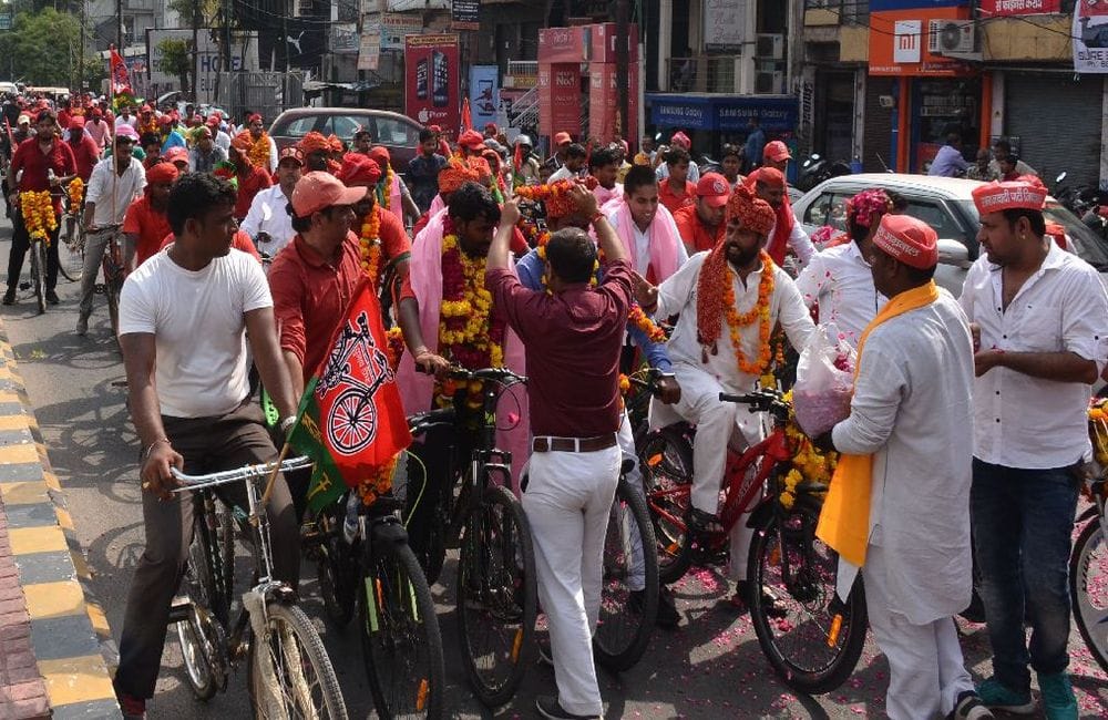 samajwadi party bicycle yatra reached lucknow