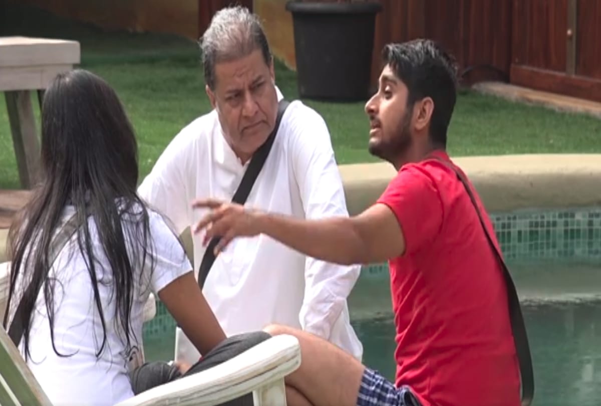 bigg boss 12 salman khan give break to deepak thakur