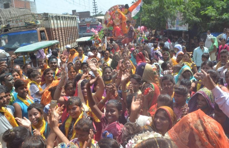 गणपति बप्पा मोरया अगली बरस तू जल्दी आ...