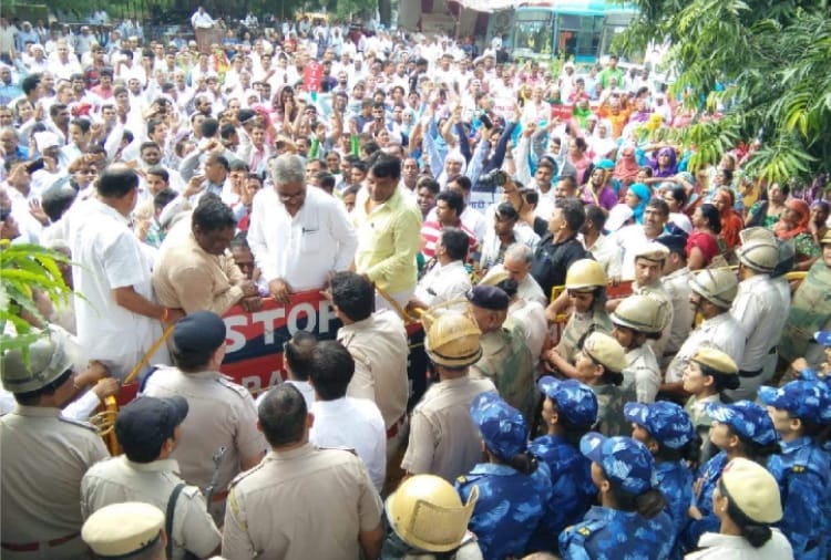 30,000 Employees arrestees arrested in Haryana