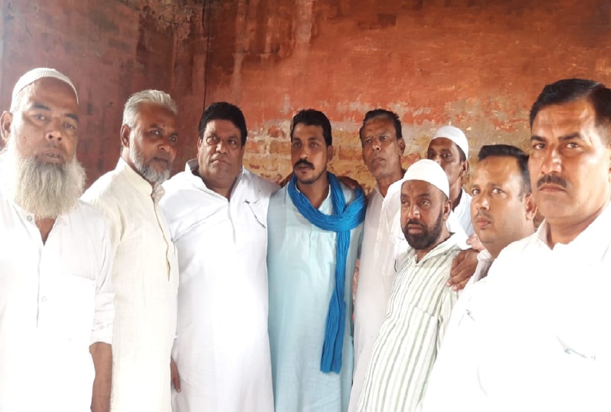 Muslim leaders are meeting Bhim Army chief Chandrasekhar, and prepared a strategy in closed room