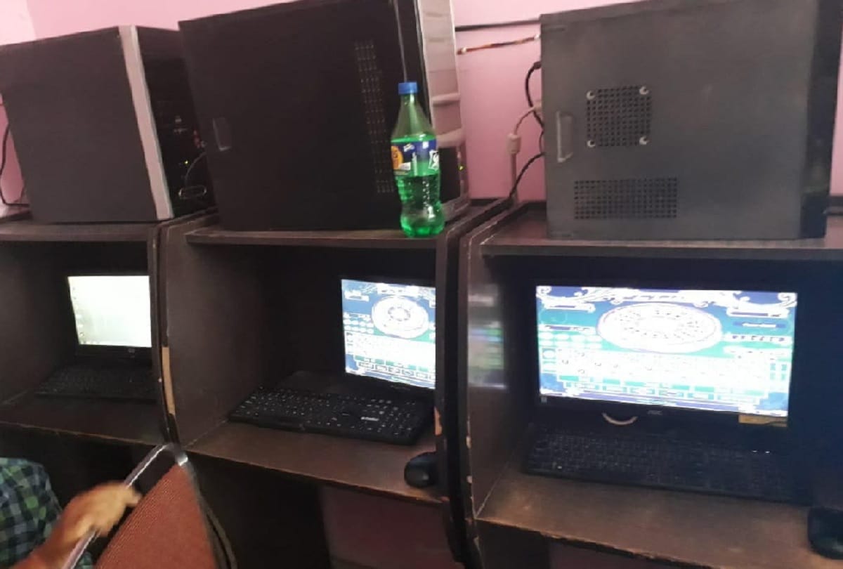 online satta Illegal casino busted in East Delhi