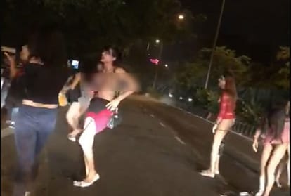 boy in love with transgender in hauz khas delhi