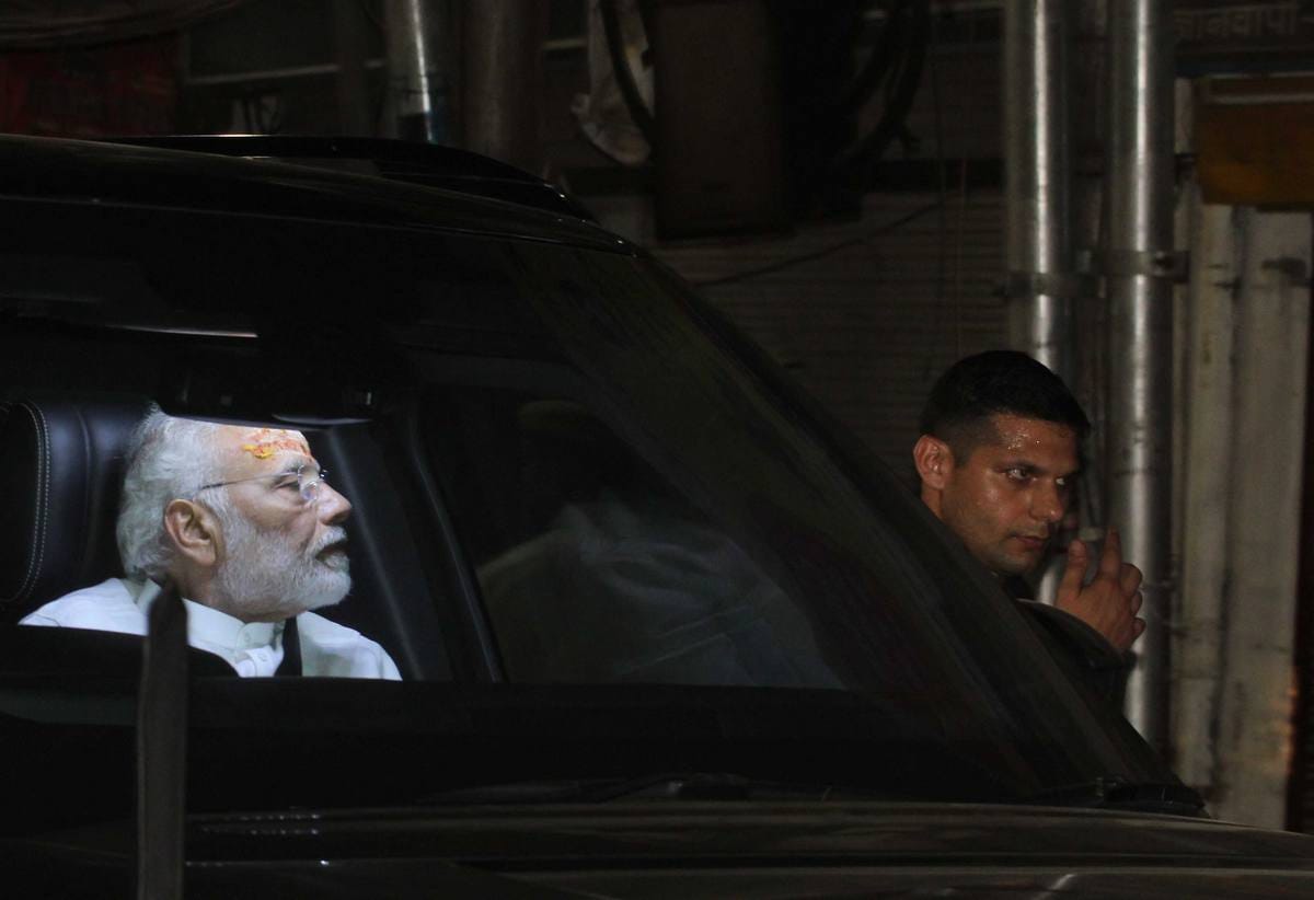 PM modi worship at kashi vishwanath temple on his birthday