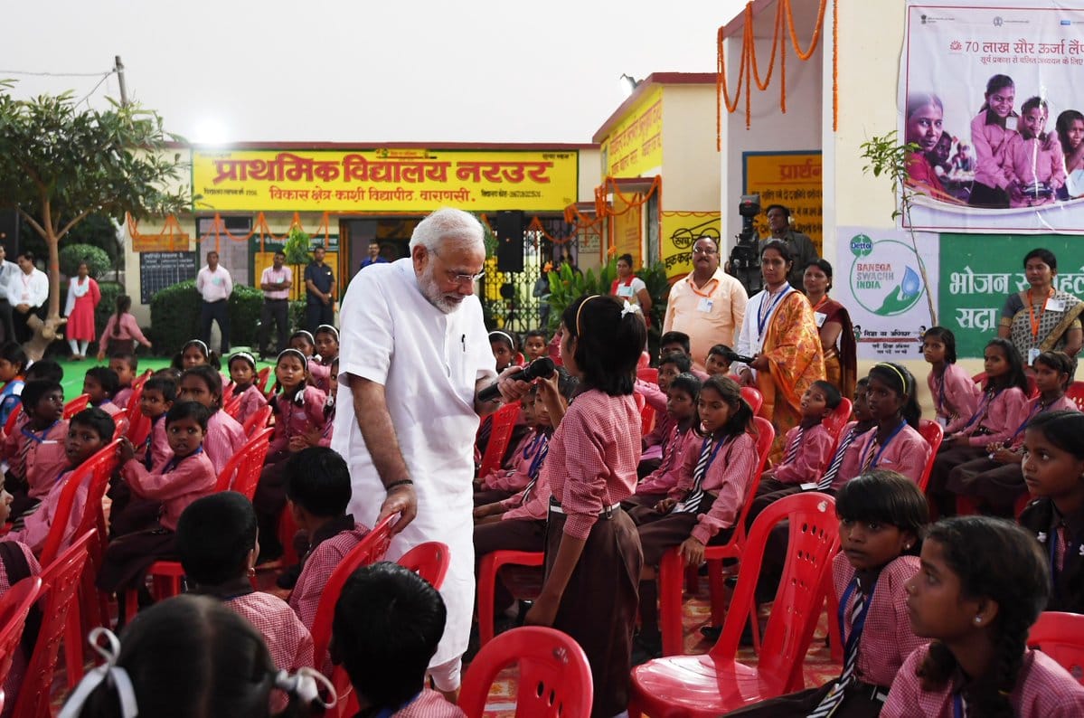 Everyone is asking to school student about PM modi
