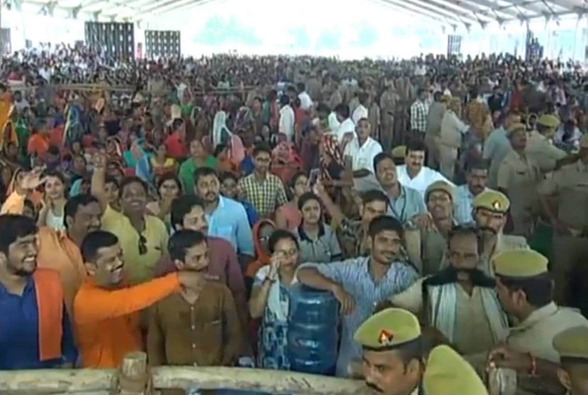 Narendra modi gave details of his work in varanasi