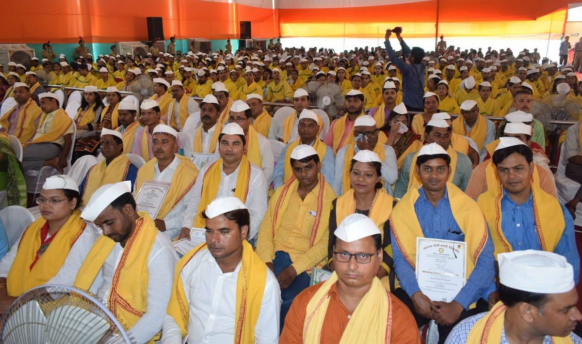 See the pictures of kashi vidyapeeth convocation ceremony