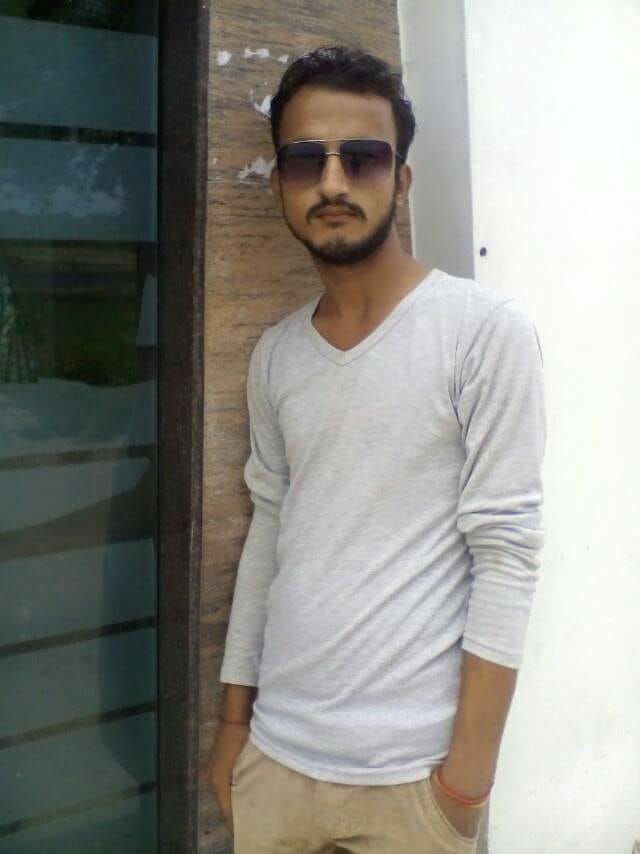 गांव पहुंचा रवि का शव, मचा कोहराम