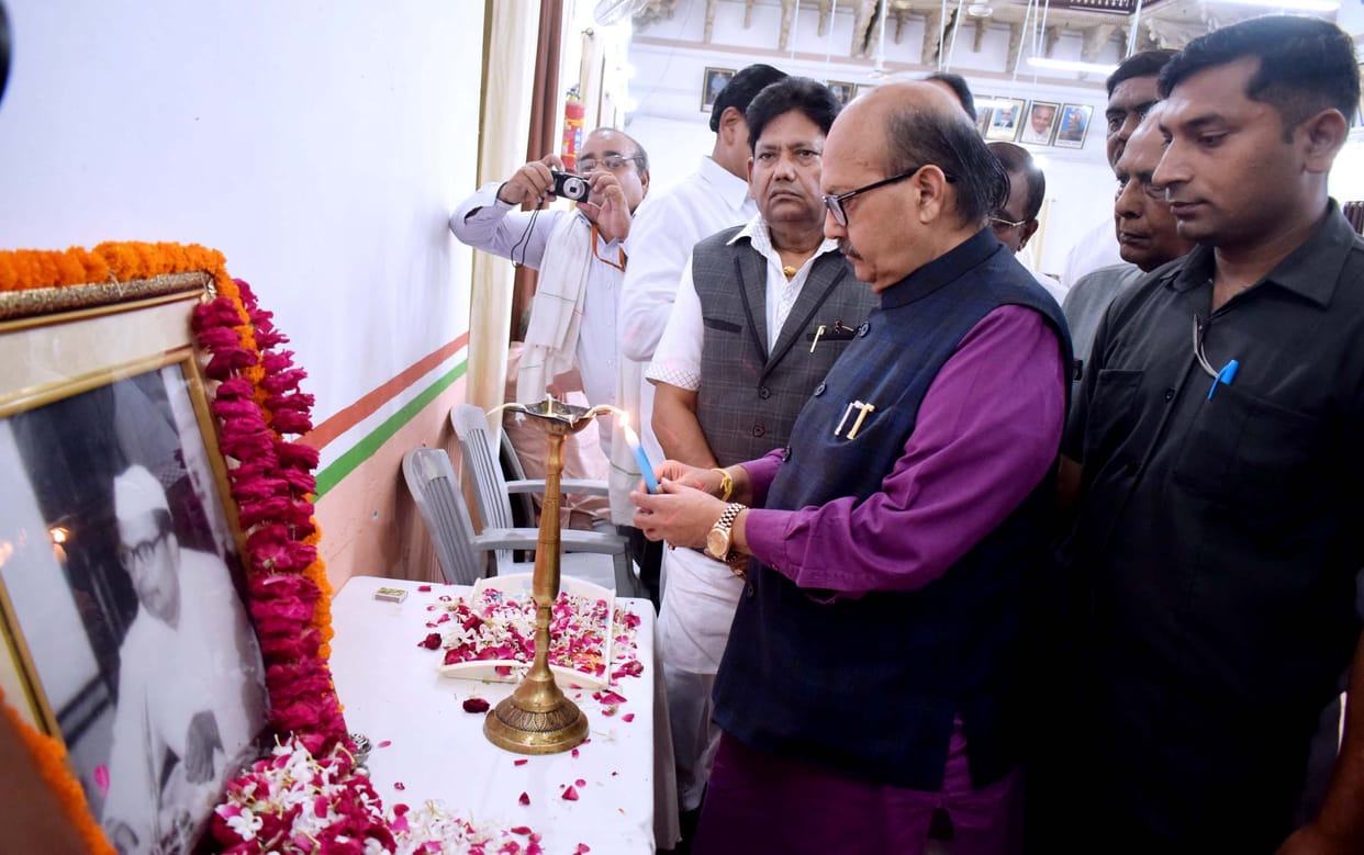 MP amar singh praised pm modi