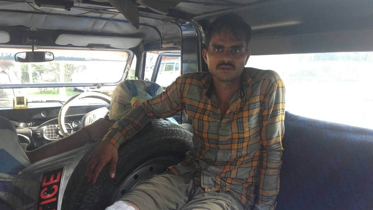 Police encounter in azamgarh two arrest
