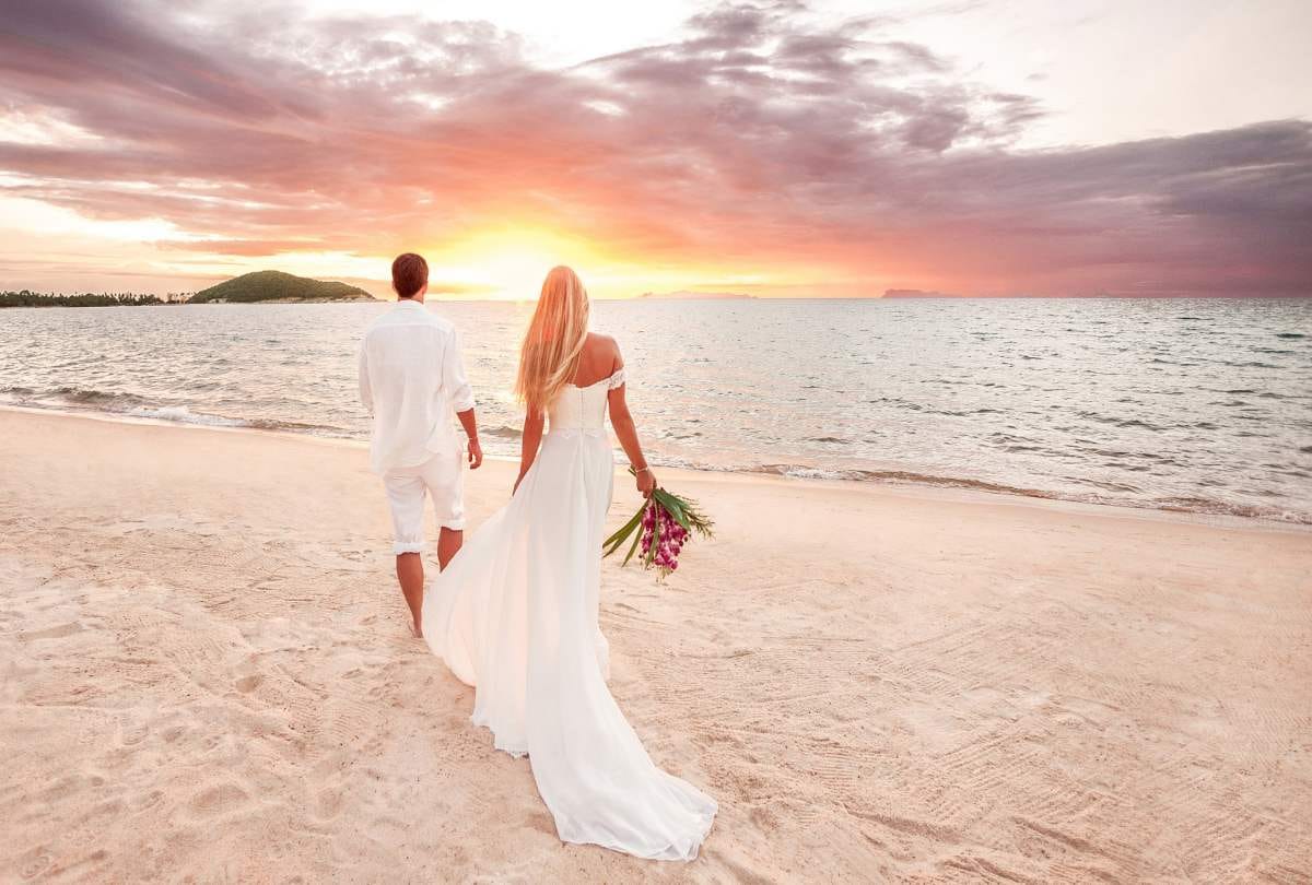 bride and groom video goes viral on social media