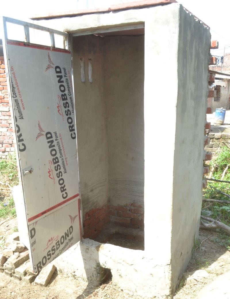 नगला सम्बल में ओडीएफ के नाम पर खेल