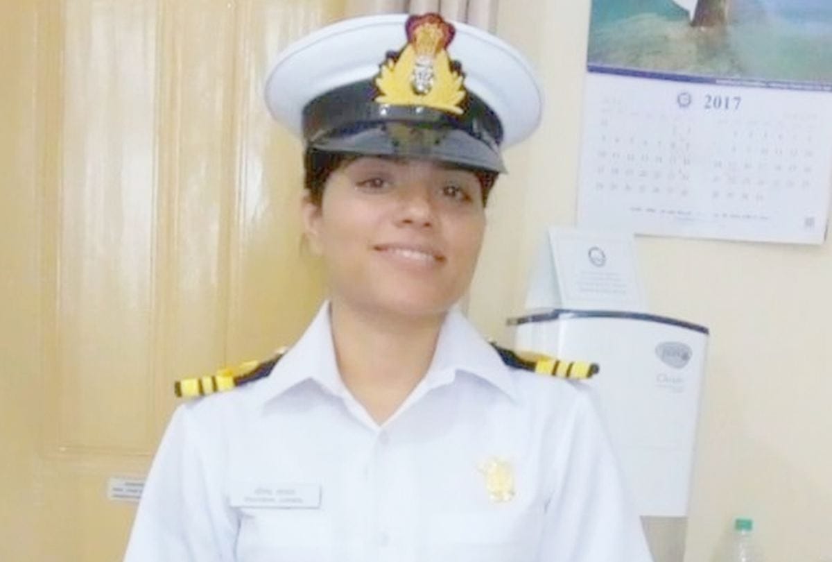 National adventure award to lieutenant commander pratibha Jamwal