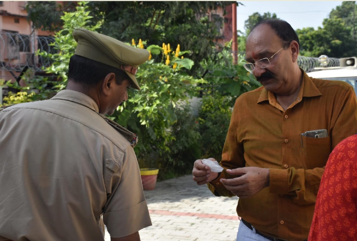 insects found in food of lucknow university central mess