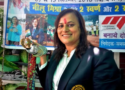 Grand welcome at varanasi airport of nilu mishra