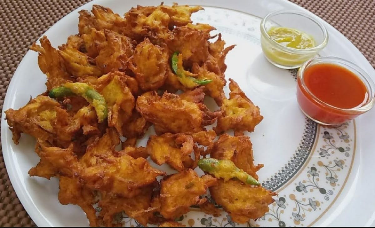 easy and tasty chawal ke pakode recipe with leftover rice
