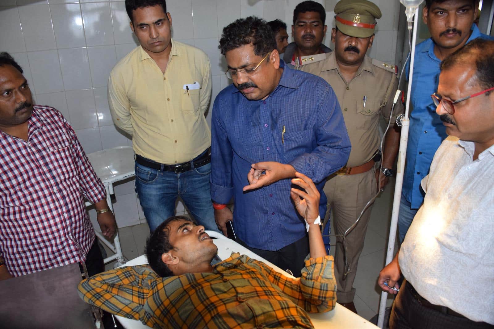 UP police encounter in azamgarh and jaunpur two arrested