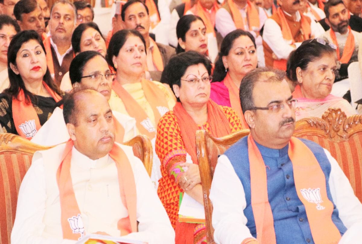 workers silence increased tension of himachal bjp