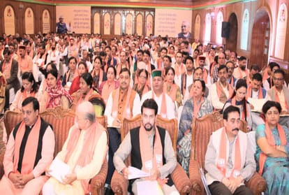 workers silence increased tension of himachal bjp