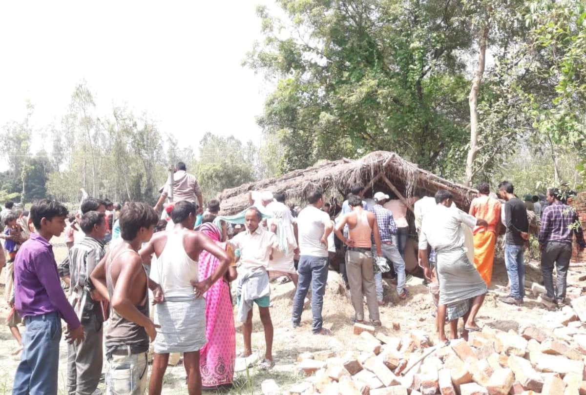 Two people buried under the soil