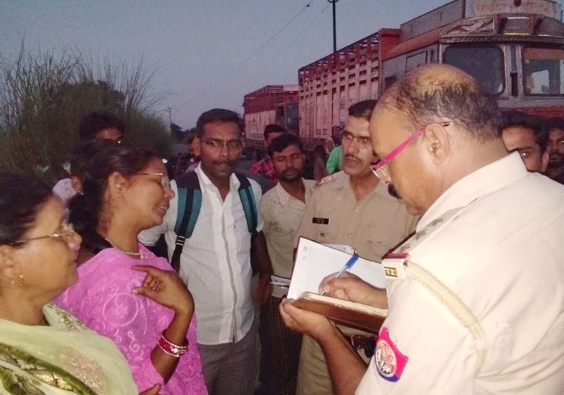 बाइक सवार बदमाशों ने लूटे नकदी आभूषण
