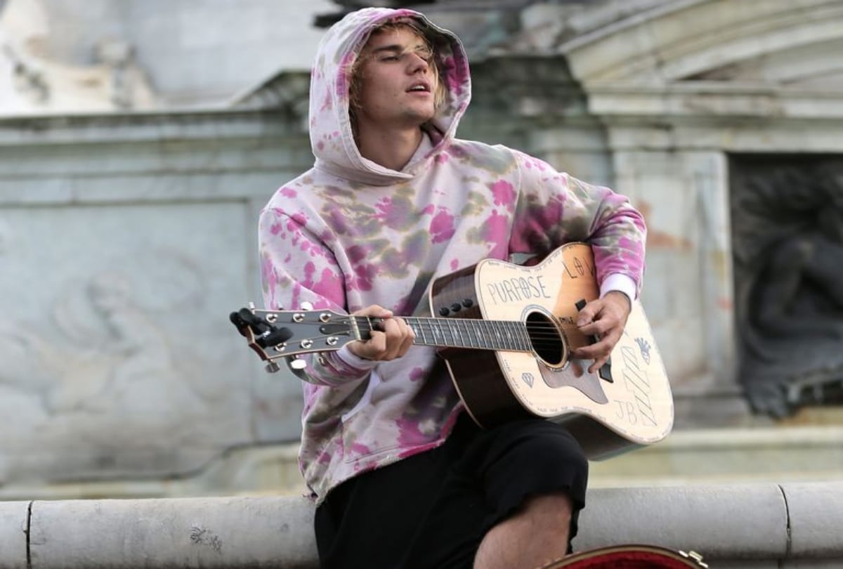 Justin Bieber revealed on Instagram that he is diagnosed with Lyme disease