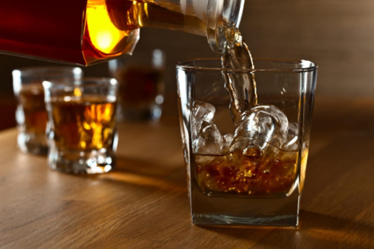 Deadly fight on liqueur pag between two friends