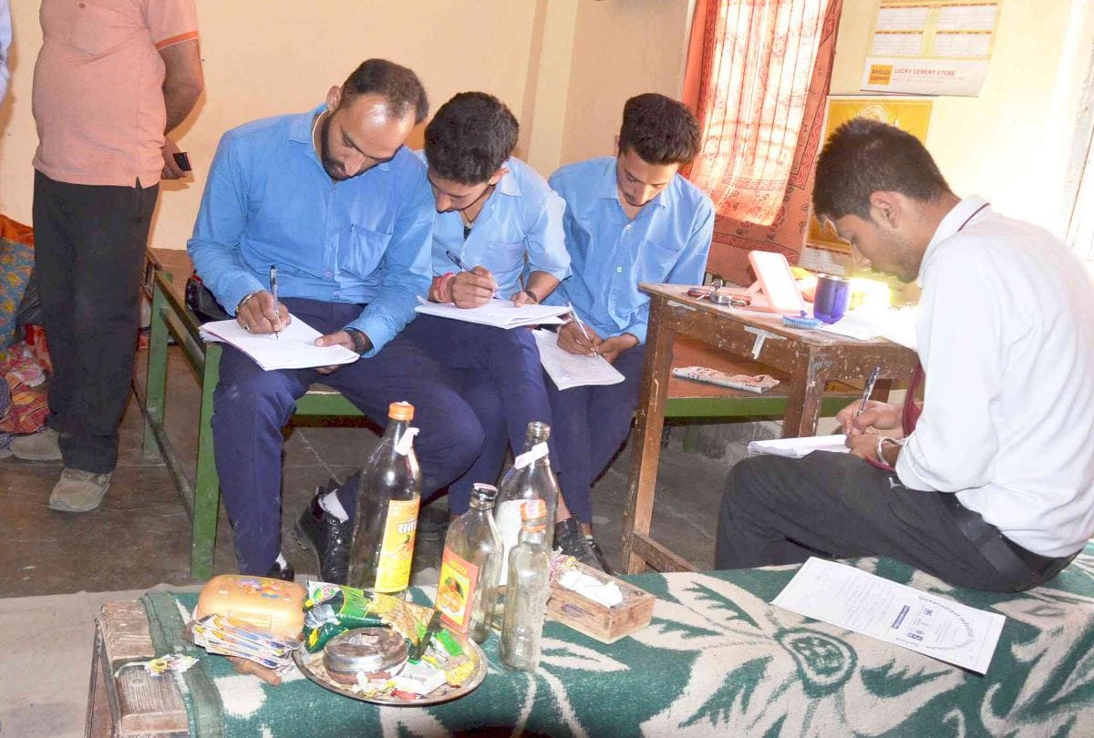 सोलन में आईटीआई हॉस्टल में शराब पार्टी, पुलिस ने पकड़े सात युवक