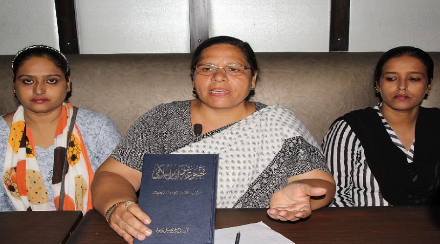 Supreme Court advocate Farha Faiz said, Muslim women should not believe in maulanas