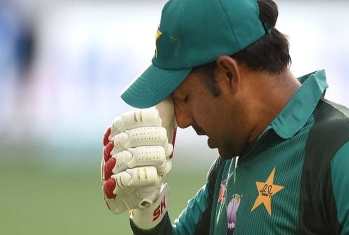 After losing the cricket match, Pakistan captain Sarfaraj troll