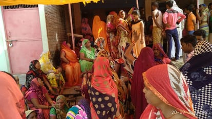 Ma commit suicide after giving way for Tazia j at mirzapur