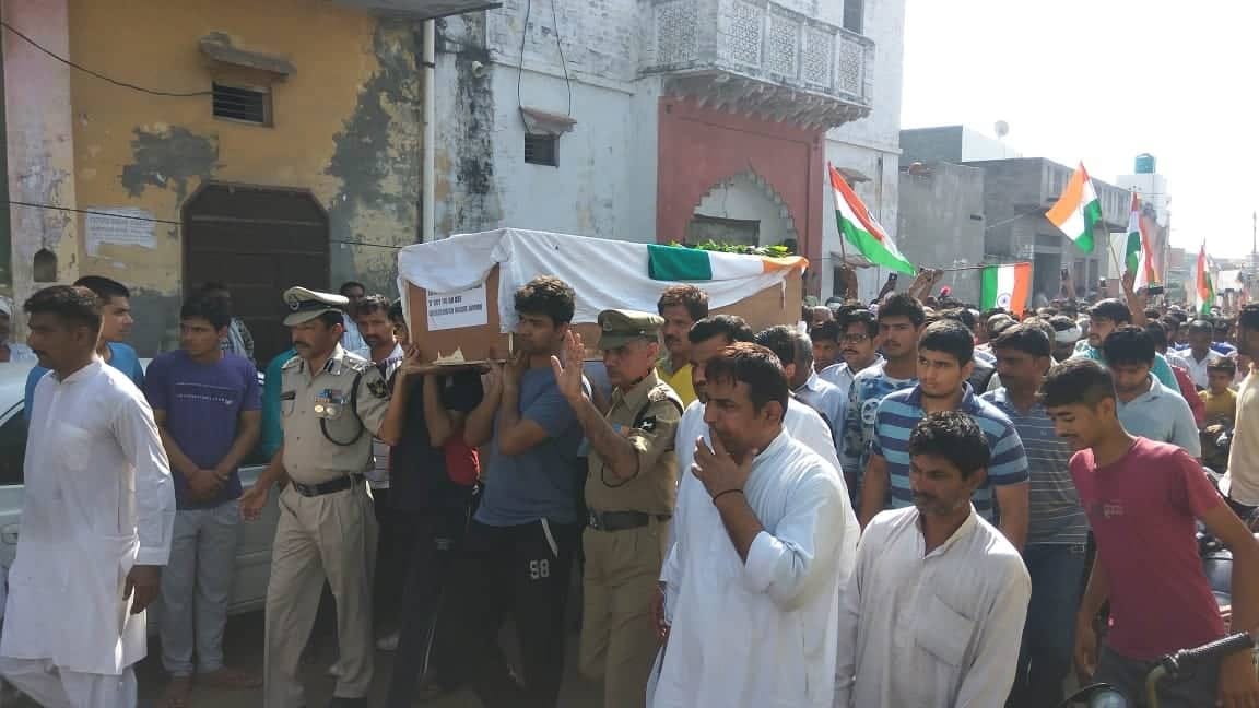 Bsf Soldier Narender Kumar Wife Santosh Interview, Who Killed by Pakistan Bat Team in Jammu