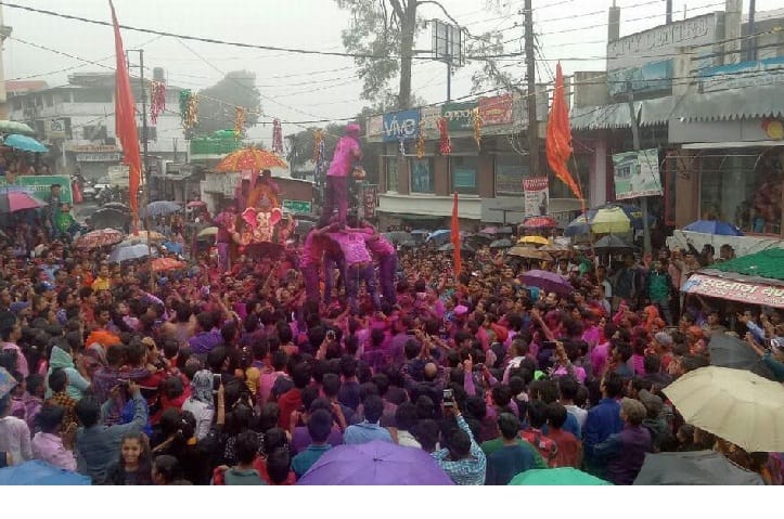 In the Shobha yatra of Ganesh,