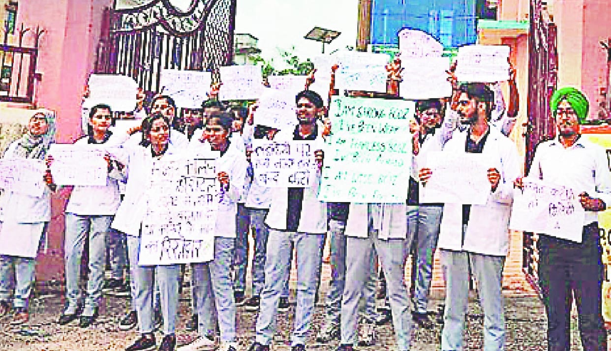 Warden has tampered with girls hostel