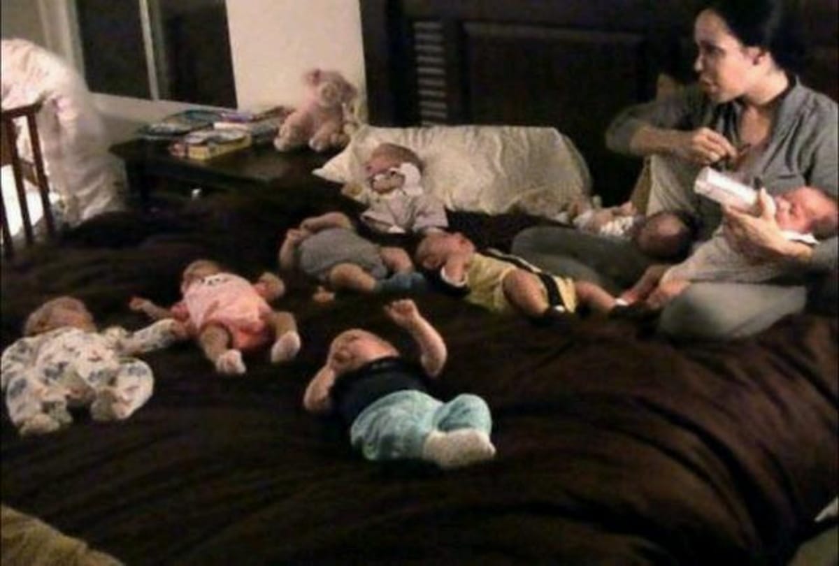This woman gaves birth to eight children