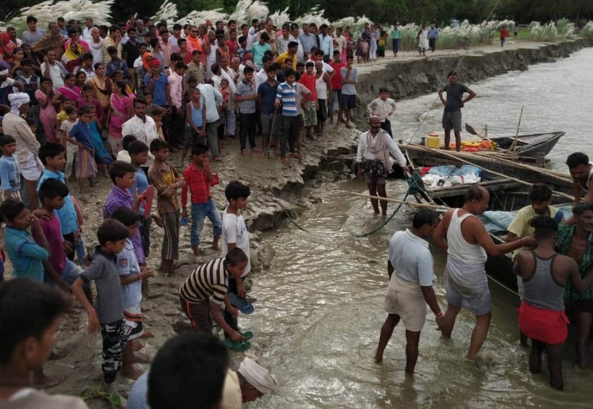 Boat capsized in ghagra river in mau