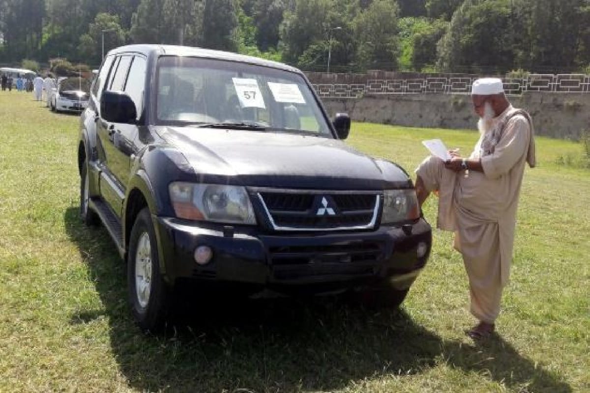 pakistan's prime minister car auction