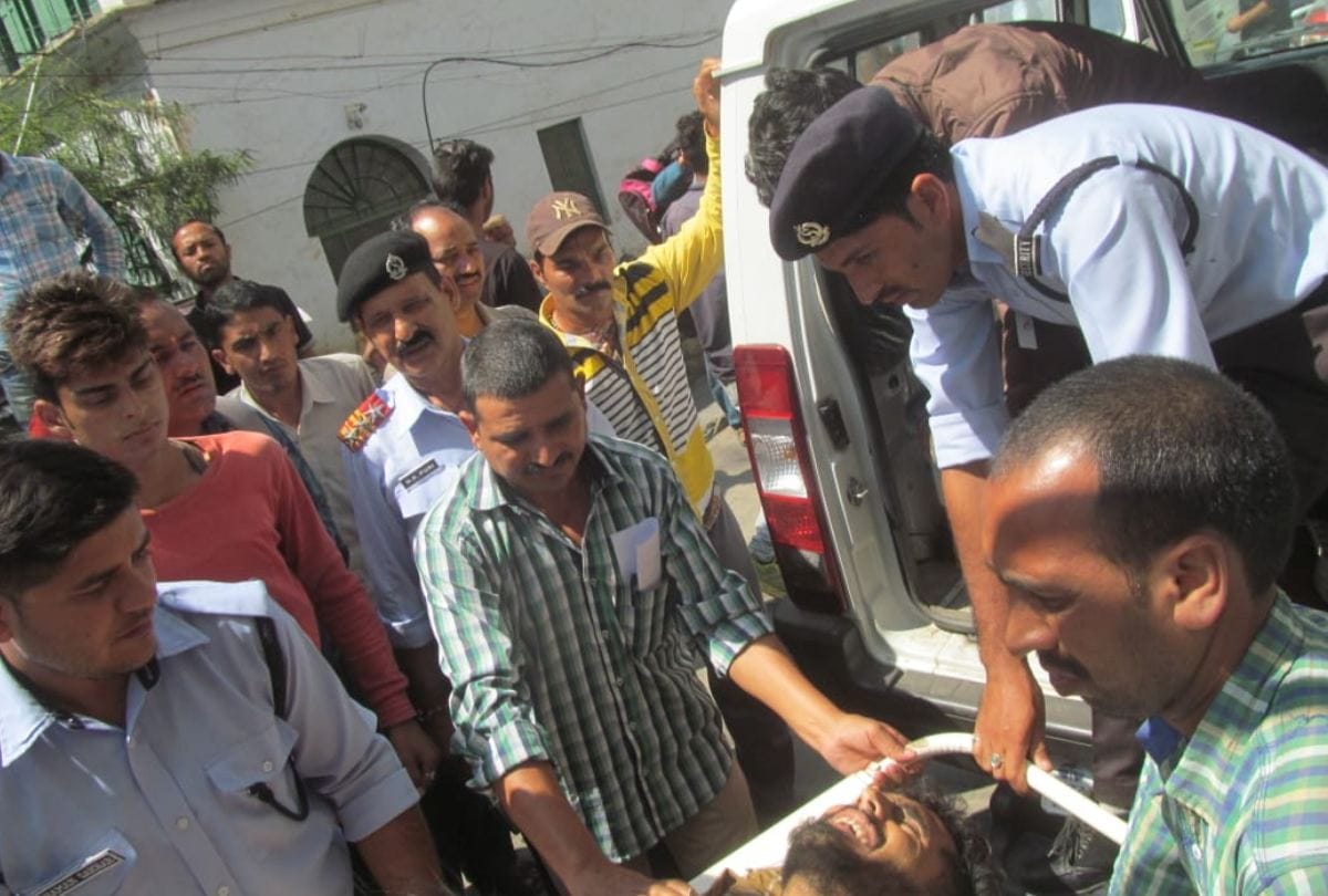 Husband and wife killed in accident as car falls into gorge Near Chamba Himachal Pradesh