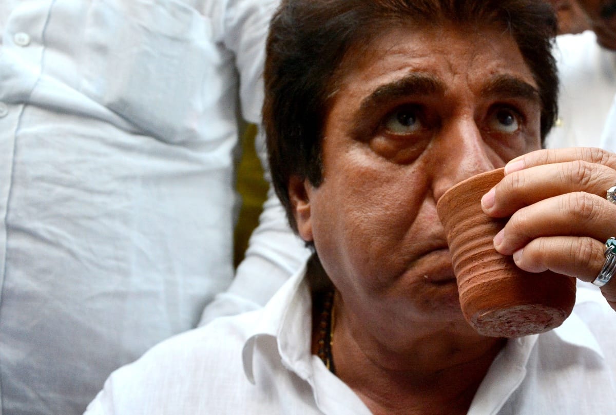 raj babbar met people in lalbagh park of lucknow