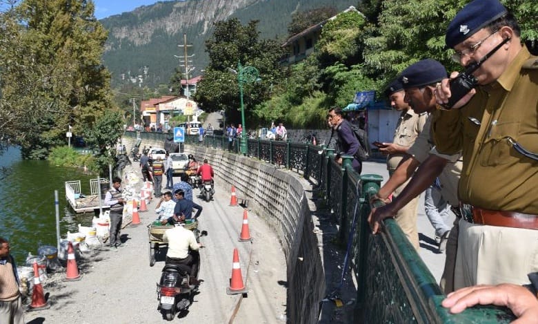 33 दिन बाद लोअर माल रोड वाहनों के लिए खुला