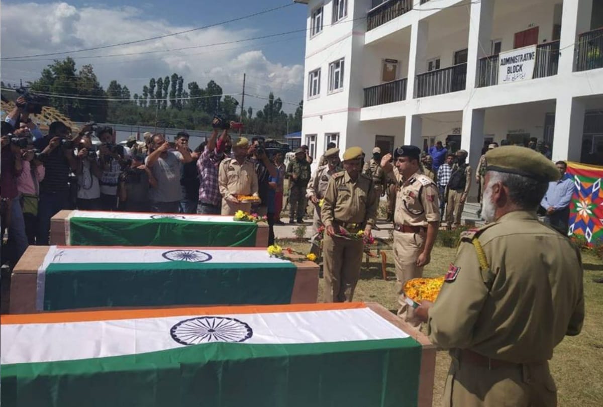 three Policemen Spo Murder In Jammu Kashmir Shopian Tribute