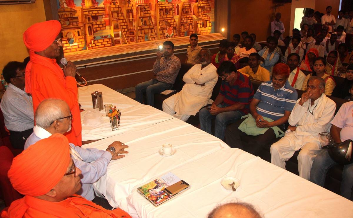 Swami agnivesh gave challenge to PM modi and RSS chief