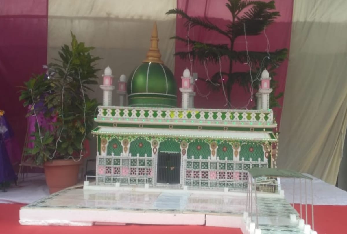 pictures of beautiful tazia made in balrampur