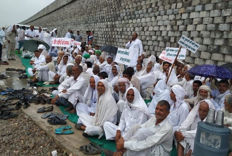 Jat leaders protest against Chief Minister in sonipat