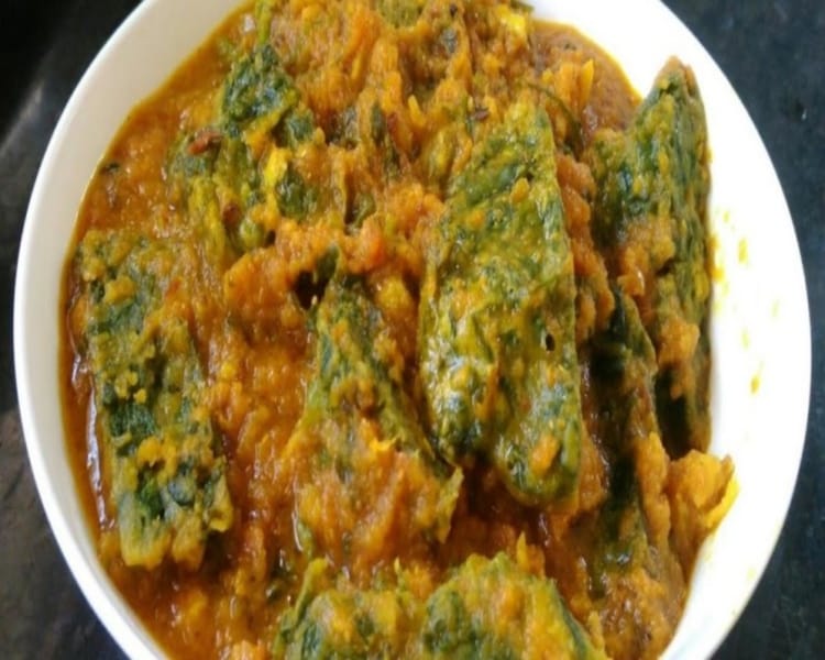 Arbi Ka Saag (Recipe In Hindi)