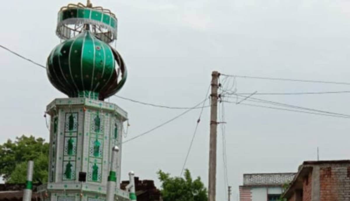 Three people died due to high tension wire touch to tazia in ballia